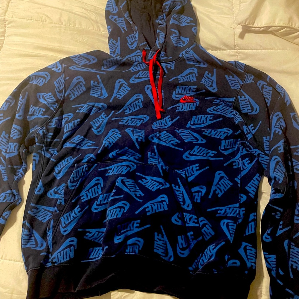 Nike Men’s Hoodie Size Large